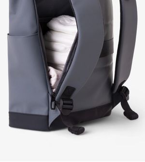 Mochila com Trocador Cerise Cinza - kikka boo