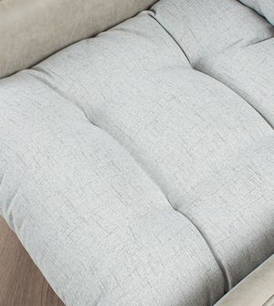 Poltrona Amamentação Isadora Balanço e Giro com Puff
