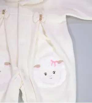 Macacão Plush Ovelhinha