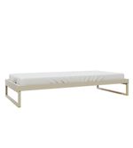 Cama