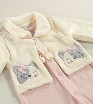 Macacão Plush Gatinhas