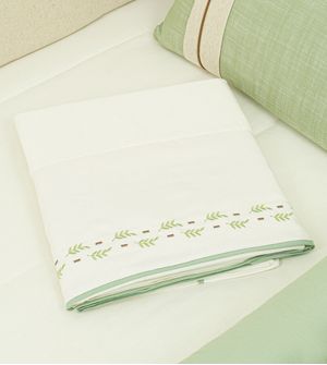 Jogo de Lençol para Berço Bordado Bambino com 3 peças