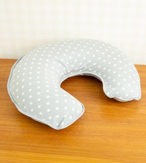 Capa para Almofada de Amamentação Estrelinha Cinza