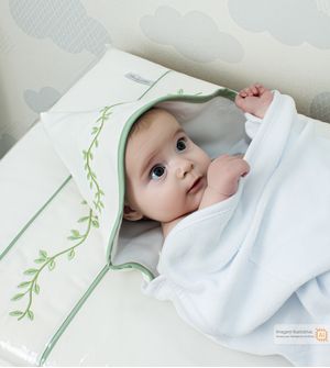 Toalha de Banho com Fralda e Capuz Folhas 90 x 70 cm