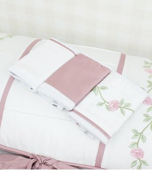 Kit Toalha de Boca Rosas com 3 unidades