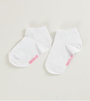 Meia com Bordado Florzinha Branca - Tam. 18 a 25