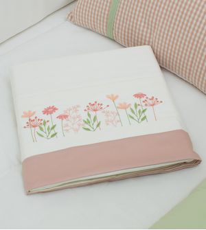 Jogo de Lençol para Berço Bordado Jardim com 3 peças