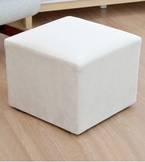 Puff Quadrado de Veludo Gariani