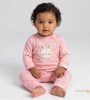 Macacão Microsoft Pequena Coelhinha Rosa